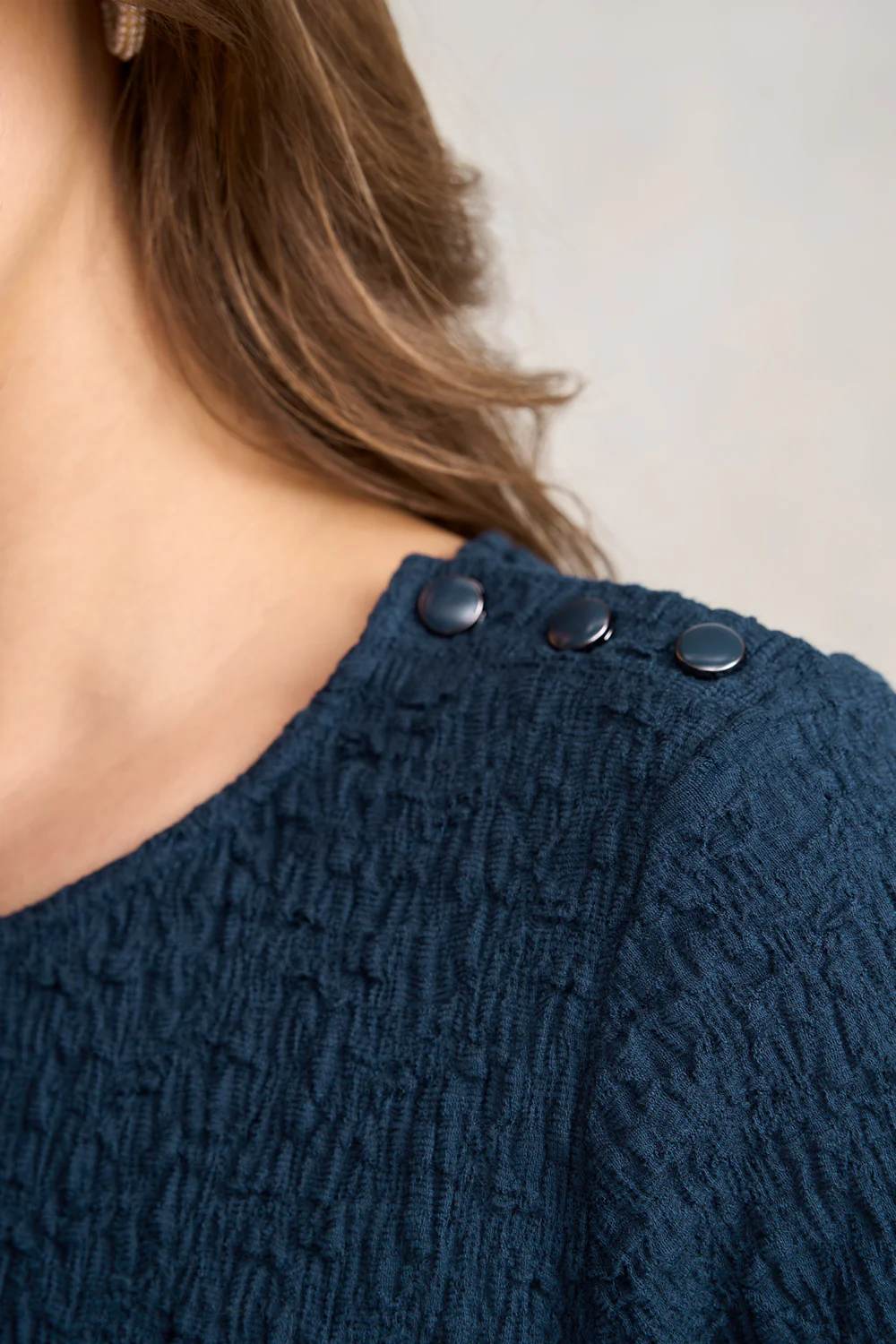 Crinkle Cotton T-Shirt - Navy - Image 3