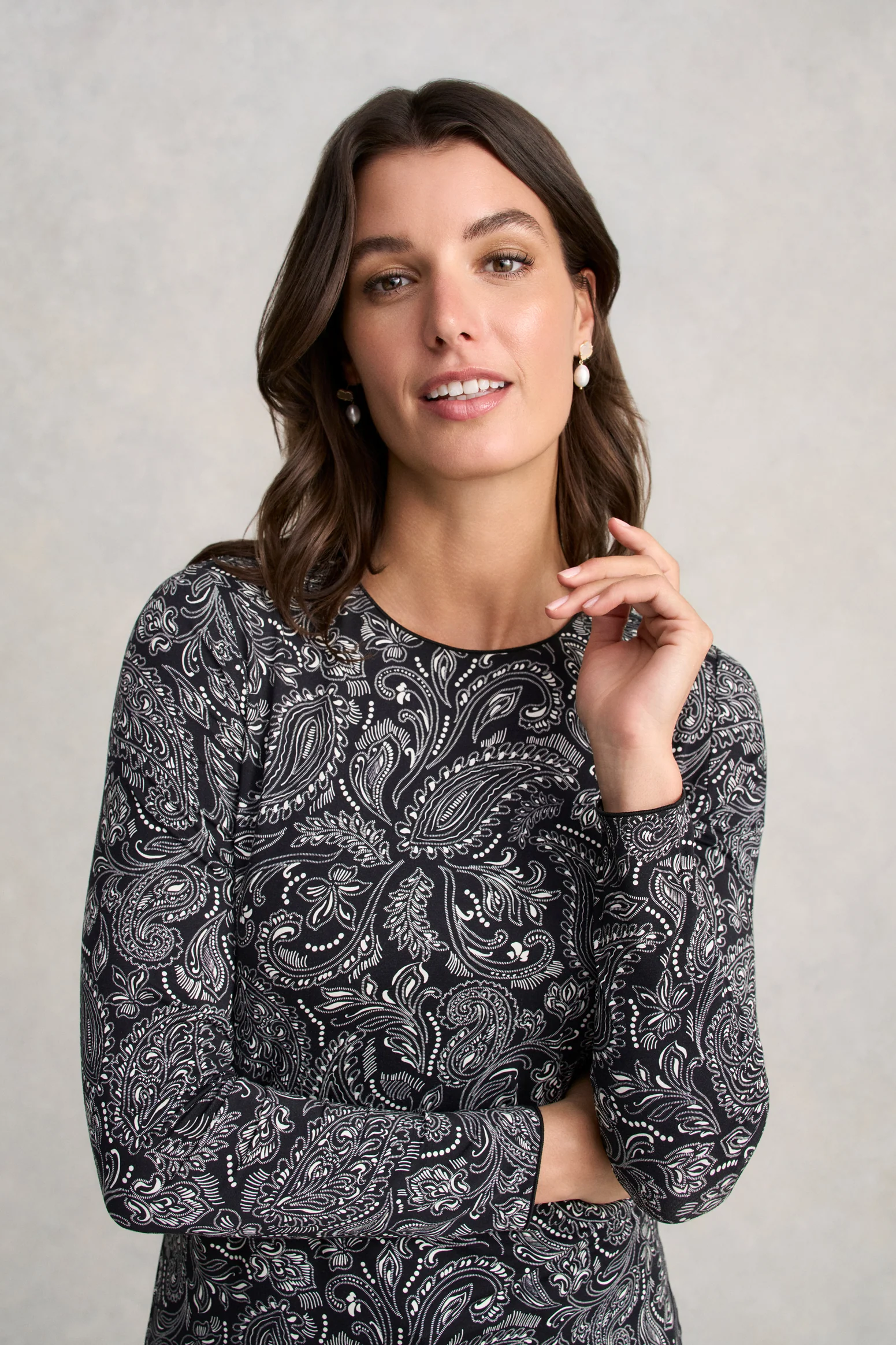 Long Sleeve Crew Neck Top - Delicate Paisley - Image 3