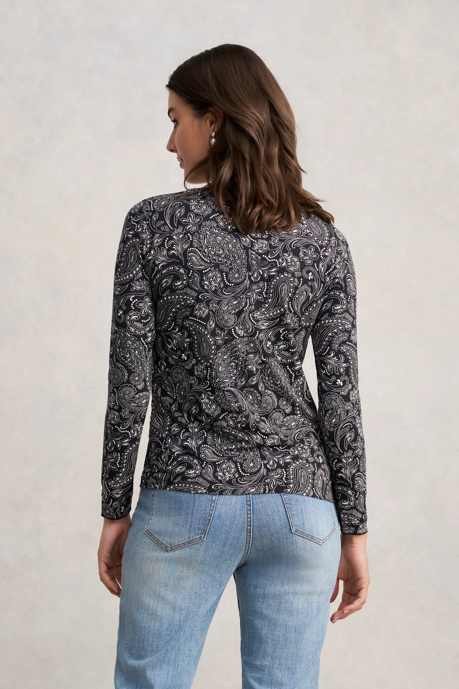 Long Sleeve Crew Neck Top - Delicate Paisley - Image 4