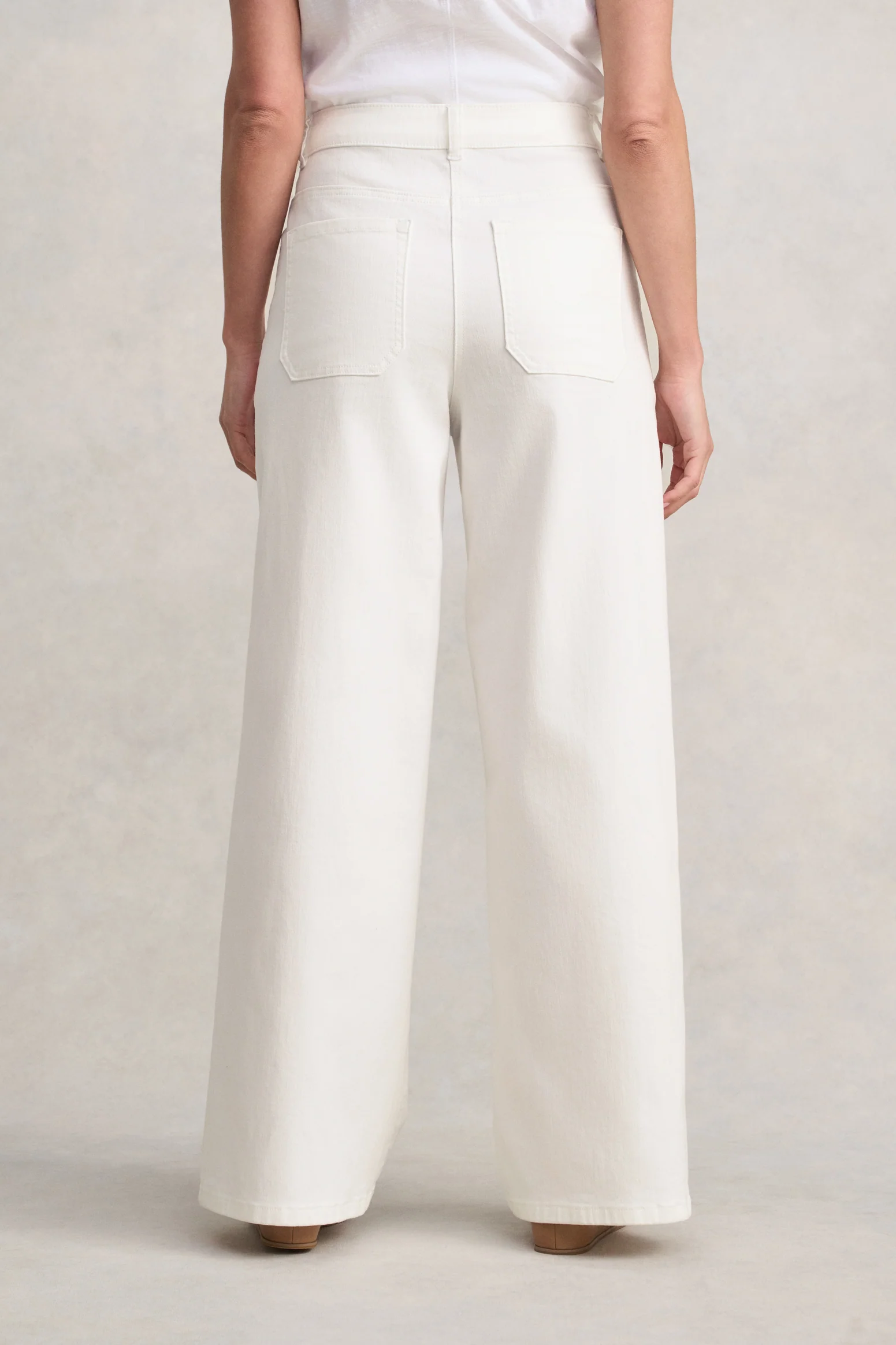 The Classique Wide Leg Jeans - Winter White - Image 4